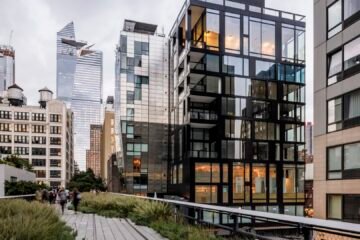 One in three Manhattan apartment owners lost money when they sold in the past year