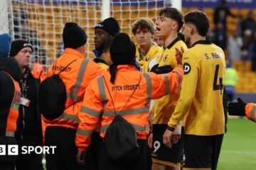 Wolves: Fans revolt and turn on Vitor Pereira as Wolves struggle winless in the Premier League