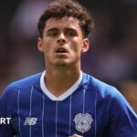 Alex Robertson: Midfielder ‘could play a big role’ for Cardiff – Brian Barry Murphy