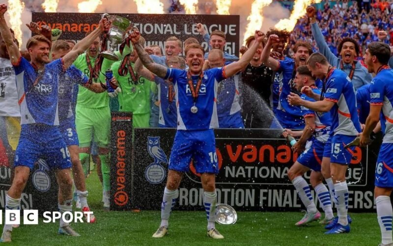 3UP Campaign: National League delays kick-offs in support of extra promotion place campaign