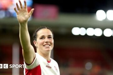 Emily Scarratt: I could have kept playing, but retiring now is ideal