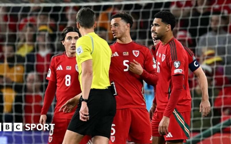 World Cup qualifiers: Handball frustration in Wales โ what the pundits and the rules are saying