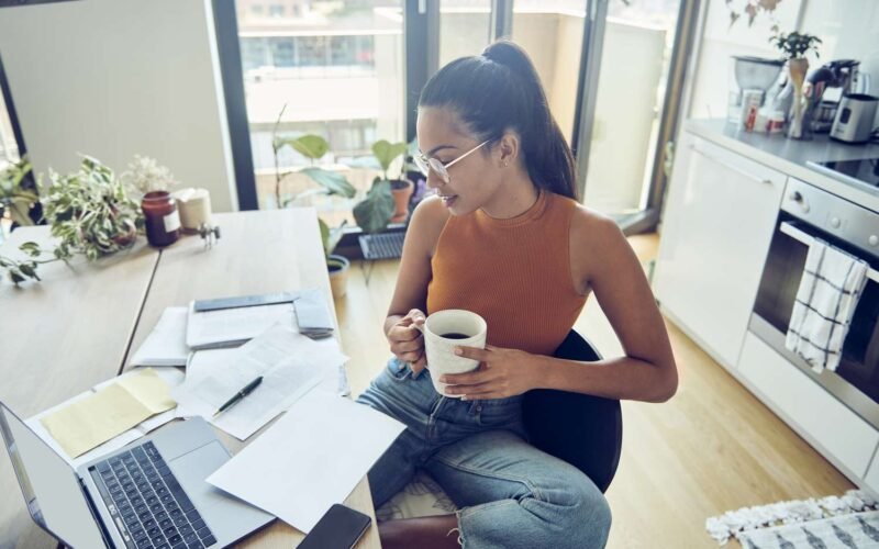How to build a monthly budget that actually works for your life
