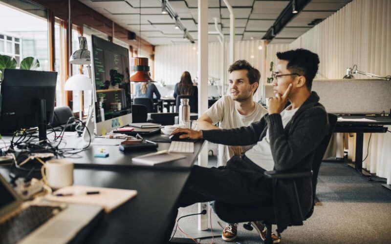 Hoping to work in Silicon Valley after college? Be prepared to work on weekends