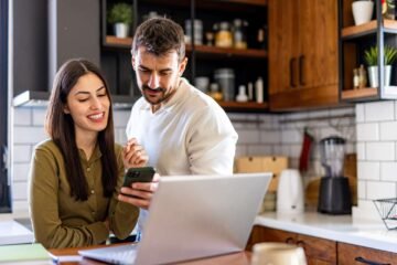 Hold or flip? How to determine the best approach for you to invest in cryptocurrencies