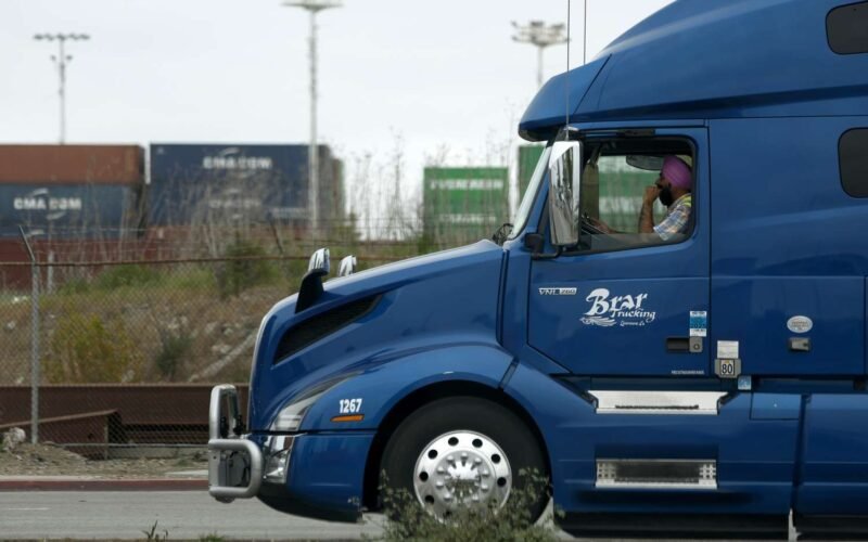 Fed beige book report finds stalling job market