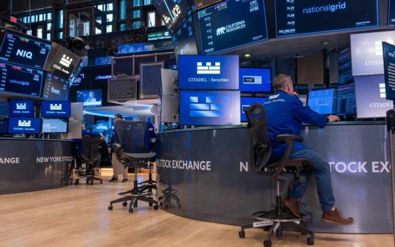 Major Indexes Close Sharply Lower as Tech Stocks Slide; Meta, Microsoft Drop After Earnings