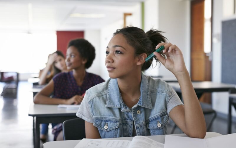 Is college still worth it? What graduates want to know before enrolling