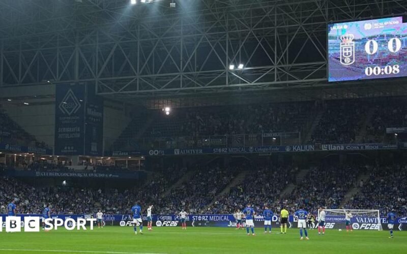 Barcelona in Miami: Oviedo and Espanyol players stage 15-second protest against La Liga