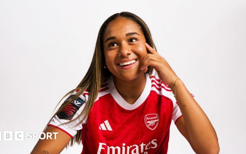 Olivia Smith Profile: First Women’s Footballer Net Worth £1 Million