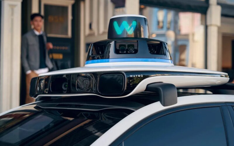 Waymo plans to launch a robotaxi service in London in 2026
