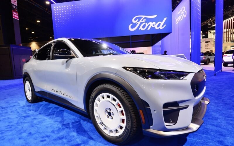 Ford turns to Amazon to boost used car sales