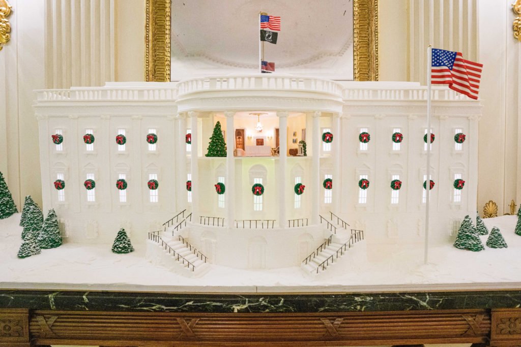 White House Christmas decorations press preview