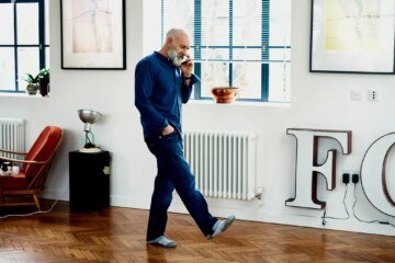 How to set up a smartphone for your elderly loved ones