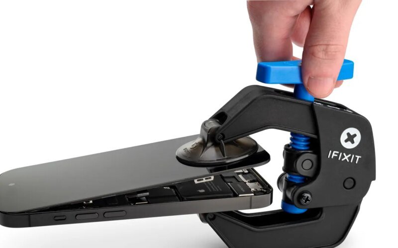 iFixit Put a Chatbot Repair Expert in the App