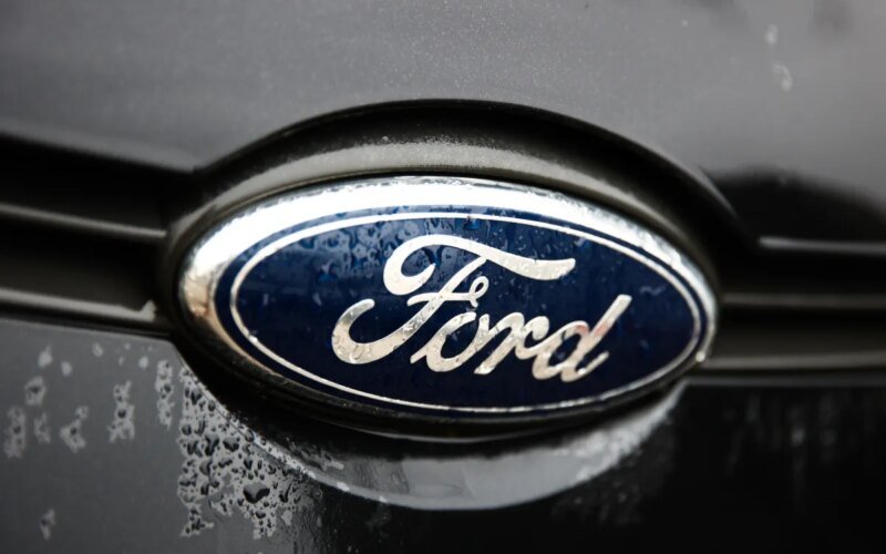 Ford and Renault team up to produce cheaper electric cars in ‘battle for our lives’