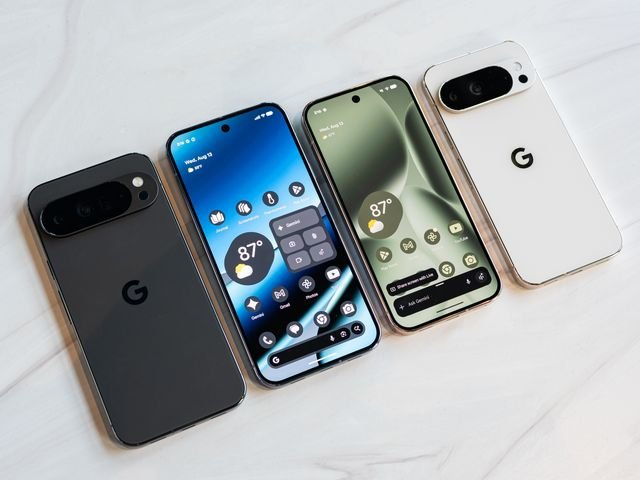 Image may contain: electronics, mobile phone, iphone