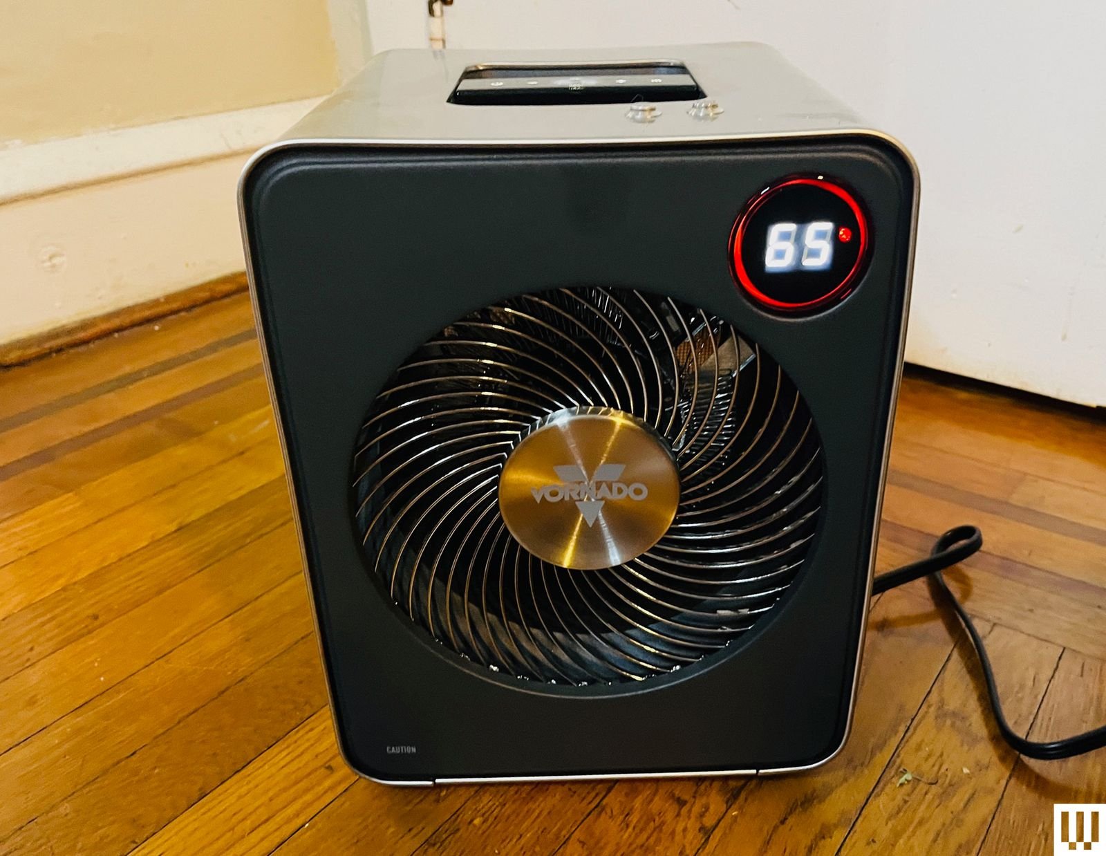 Space Heater Buying Guide Tornado Brand with red lights around the temperature