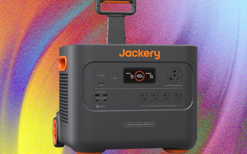 Top 10 Portable Power Stations (2025): Power capacity, portability, camping, and more