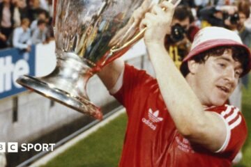 John Robertson obituary: Nottingham Forest was ‘the Picasso of football’