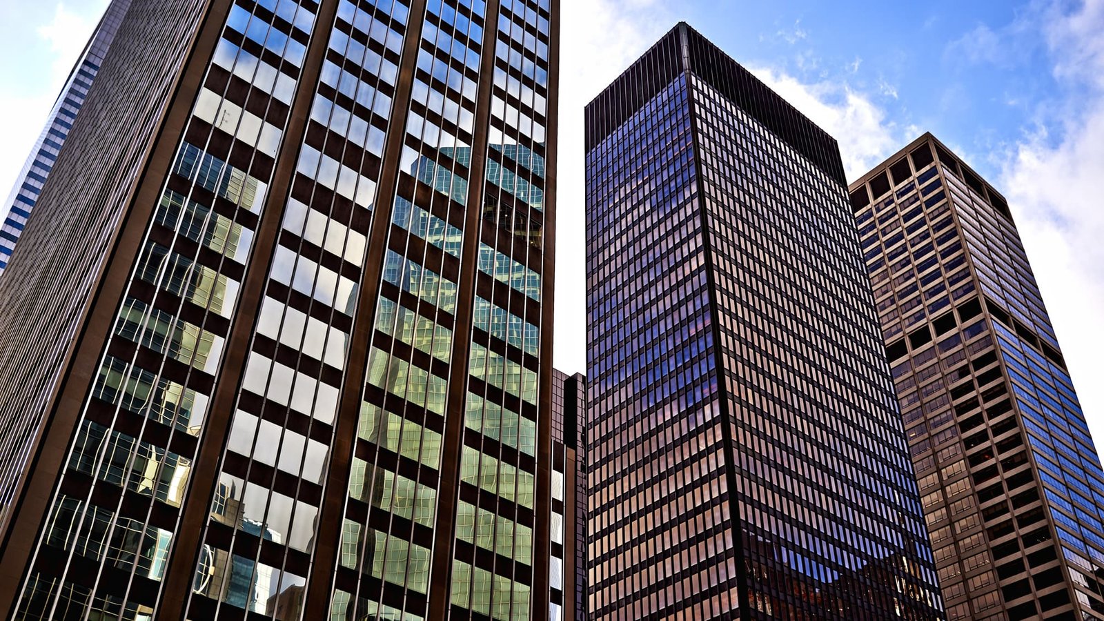 Commercial real estate deals slowed in November, but medical offices and artificial intelligence were ahead