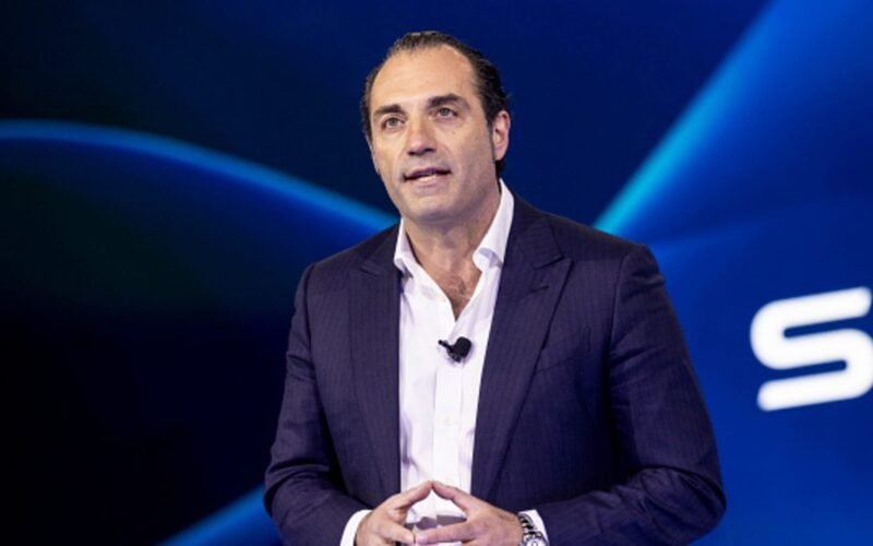 Stellantis stock fell 43% as the Jeep maker turns 5 and implements a turnaround