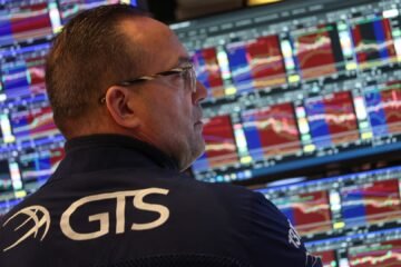 Dollar, Treasury prices fall amid Trump Greenland push