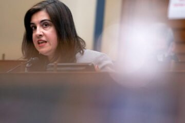 Judge hits district boundaries for New York City’s only Republican House seat