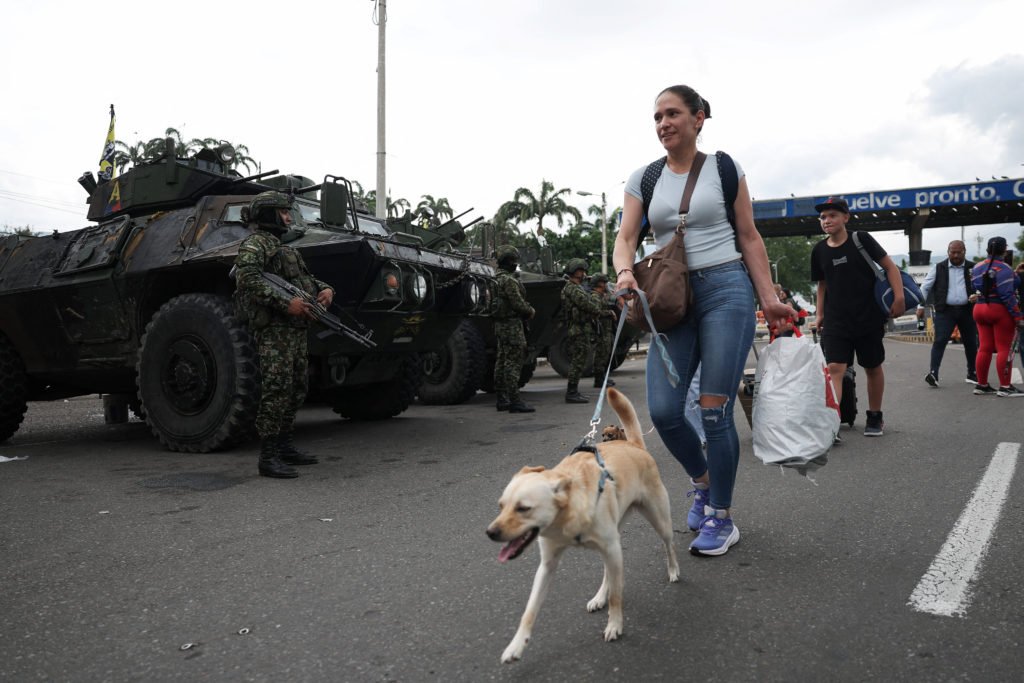 Colombian soldiers patrol the border between Venezuela and Colombia