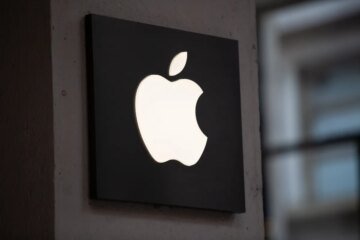 Not to be outdone by OpenAI, Apple is reportedly developing a wearable device with AI technology