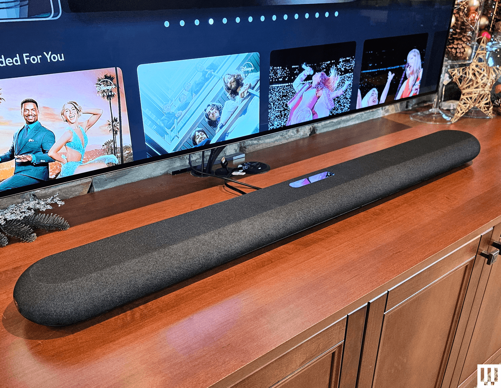 Image may contain Tom Mandrake Electronics, Computers, Computers, TV Interior Monitor and Interior Design