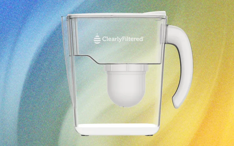 Clearly filtered opponent: jug, water bottle, under the sink