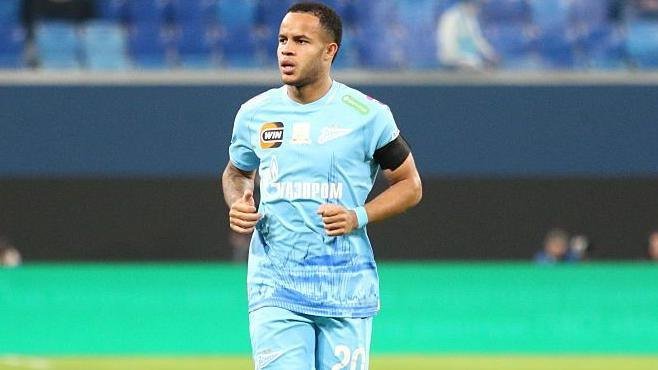 Pedro in the Zenit match