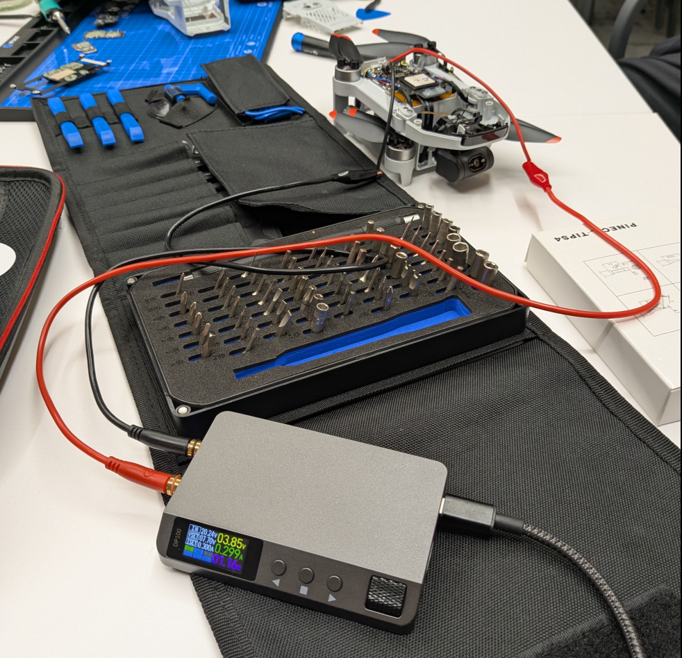 Forgot to order a battery, had to power with a lab supply…