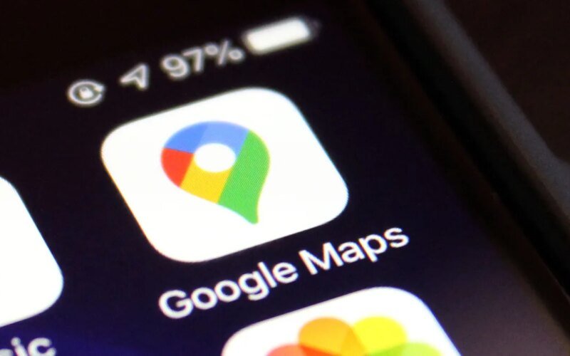 Google Maps now lets you access Gemini while walking and cycling