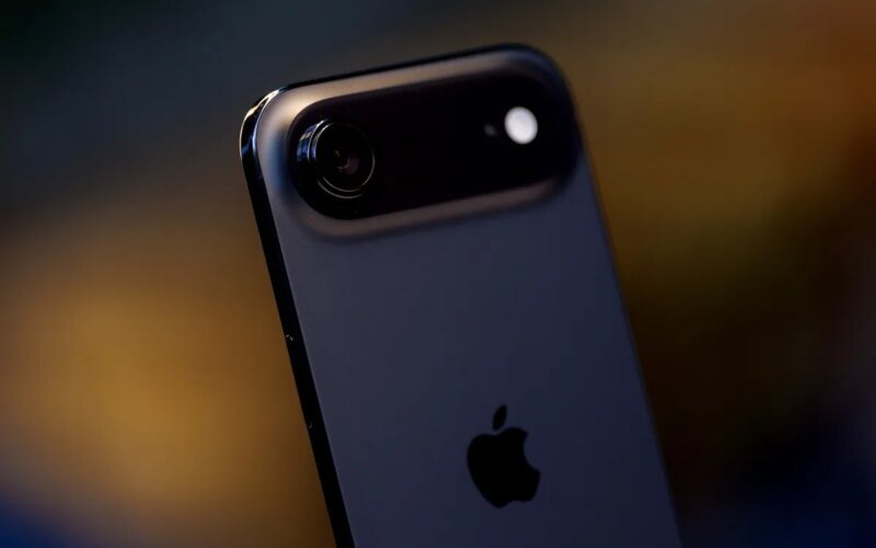 A new security feature for Apple’s iPhone and iPad limits the ability of cellular networks to collect precise location data