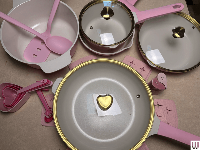 Image may contain: dish, cooking pot, kitchen utensils and food