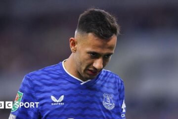 Dwight McNeil’s partner criticizes Crystal Palace over mental health