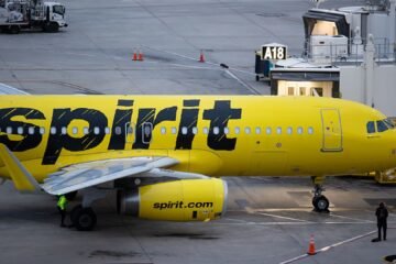 Spirit Airlines sells planes and calls on charter flight attendants
