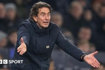 Football: Do fans boo their team and their manager more?