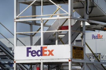 FedEx joins other US companies seeking a full refund after Trump’s tariffs were deemed illegal