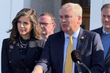 WATCH: Lawmakers may question Lutnick about Epstein ties, Coomer says