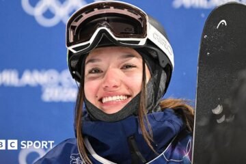 2026 Winter Olympics: Zoe Atkin advances to the freestyle halfpipe final