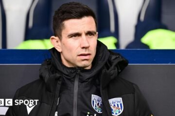 Eric Ramsey: West Bromwich Albion sacks its coach after nine matches