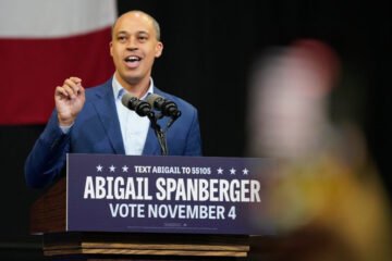 A Virginia judge blocks a Democratic referendum, dealing a blow to redistricting efforts for 4 seats in the US House of Representatives