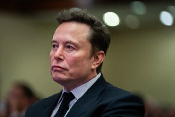 Musk attacks OpenAI in testimony, saying ‘no one committed suicide because of Grok’