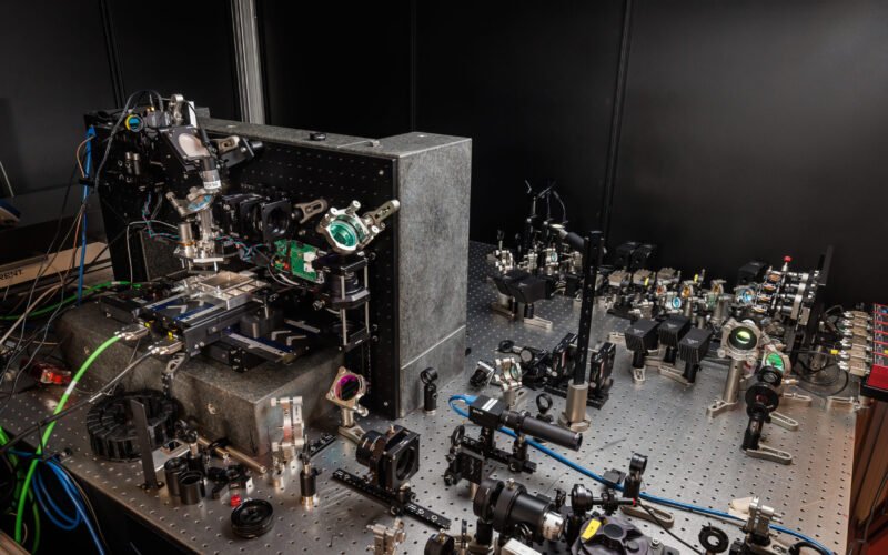 Microsoft’s new 10,000-year data storage medium: glass