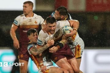 Premier League: Catalonia Dragons 26-10 Huddersfield Giants