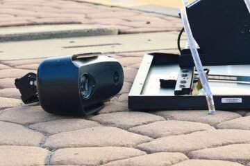 Across the US, people are dismantling and destroying Flock surveillance cameras