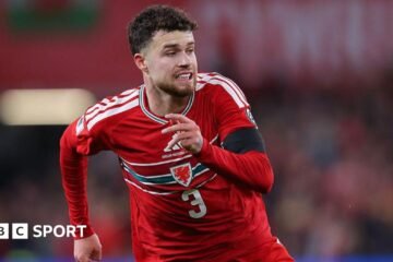 Neco Williams talks Wales icons and World Cup qualifiers